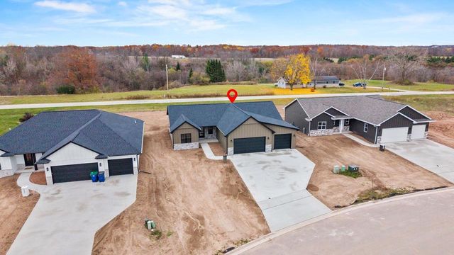 2998 CREEKWOOD DRIVE, Green Bay, WI 54311