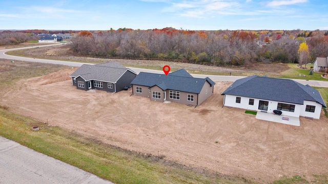 2998 CREEKWOOD DRIVE, Green Bay, WI 54311