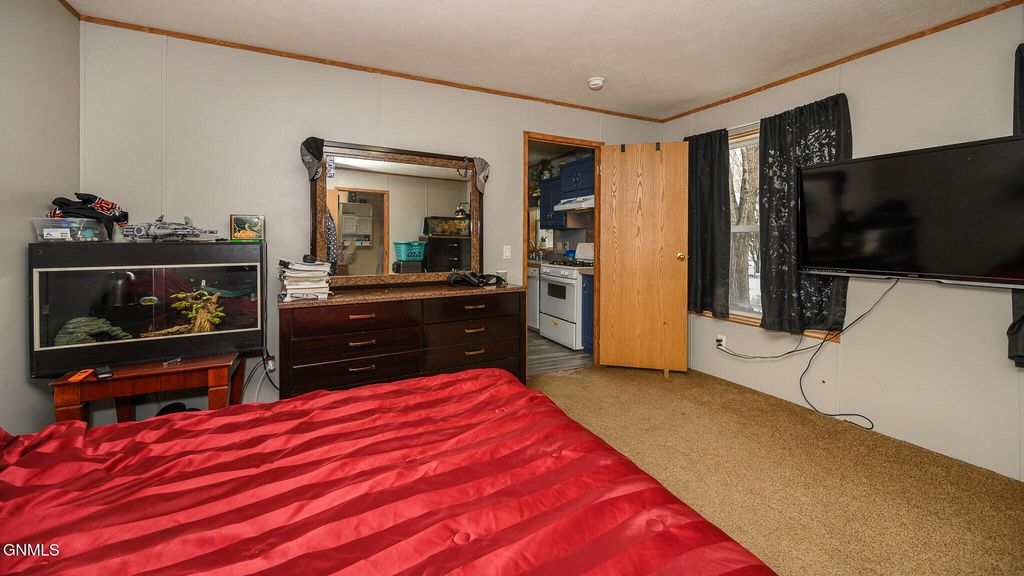 505 Yorkshire Lane, Bismarck, ND 58504 photo 15