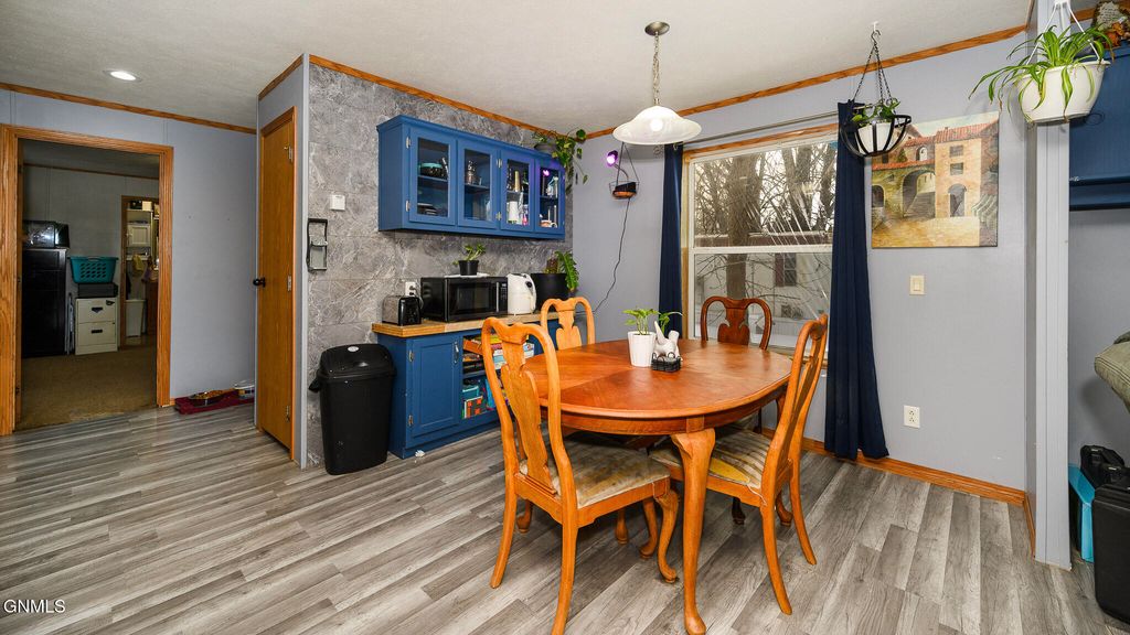 505 Yorkshire Lane, Bismarck, ND 58504 photo 7