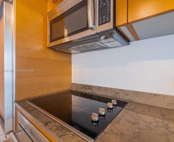 465 Brickell Ave 2304, Miami, FL 33131
