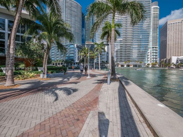 465 Brickell Ave 2304, Miami, FL 33131