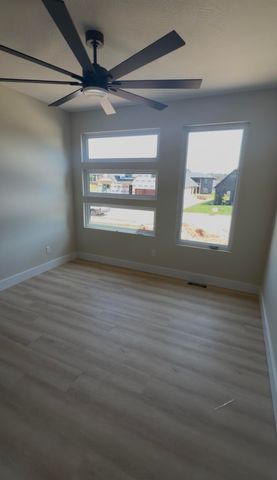 1837 E Skyline Avenue, Ozark, MO 65721