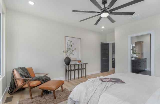 1837 E Skyline Avenue, Ozark, MO 65721