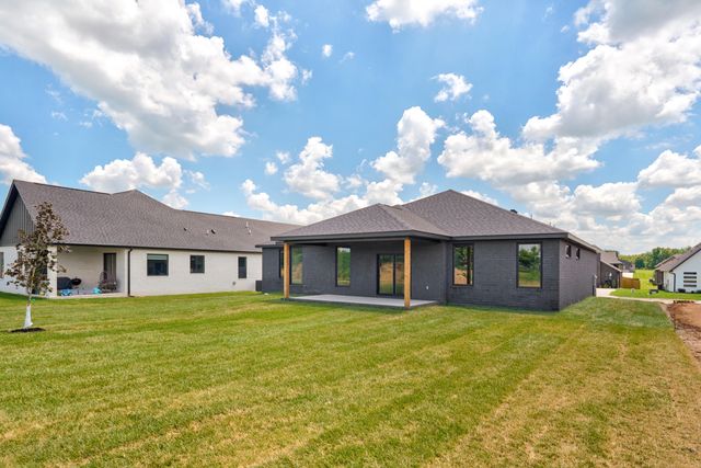 1837 E Skyline Avenue, Ozark, MO 65721