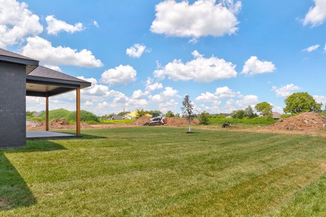 1837 E Skyline Avenue, Ozark, MO 65721