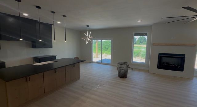 1837 E Skyline Avenue, Ozark, MO 65721