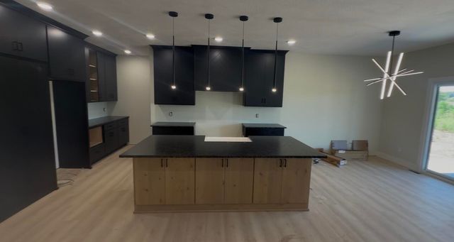 1837 E Skyline Avenue, Ozark, MO 65721