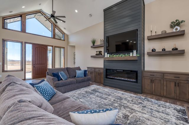 4051 Clearwater Trail, Lonsdale, MN 55046