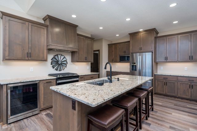 4051 Clearwater Trail, Lonsdale, MN 55046