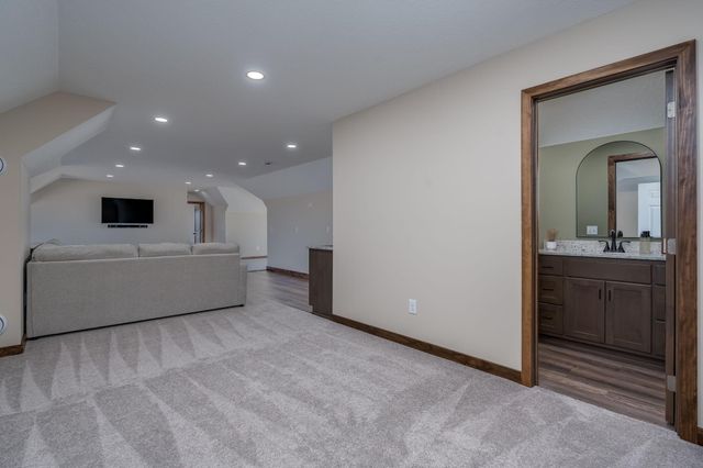 4051 Clearwater Trail, Lonsdale, MN 55046