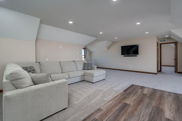 4051 Clearwater Trail, Lonsdale, MN 55046