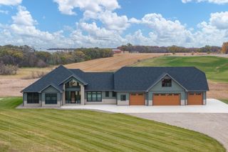 4051 Clearwater Trail, Lonsdale, MN 55046