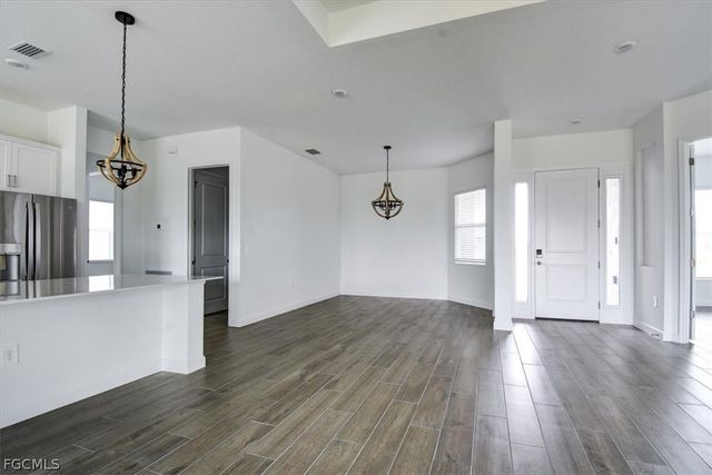 7796 Lakes Edge LN, Port Charlotte, FL 33981