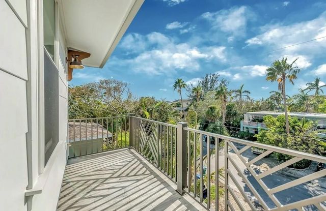 2403 AVENUE C, Bradenton Beach, FL 34217