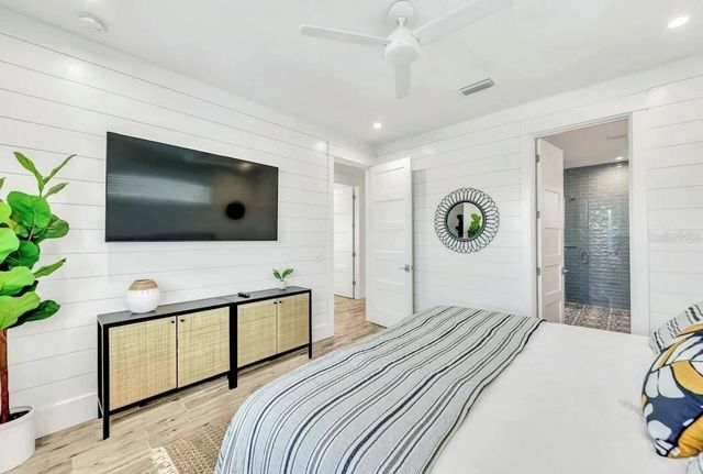 2403 AVENUE C, Bradenton Beach, FL 34217