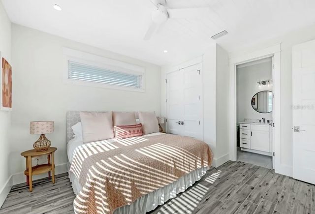 2403 AVENUE C, Bradenton Beach, FL 34217