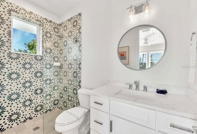 2403 AVENUE C, Bradenton Beach, FL 34217