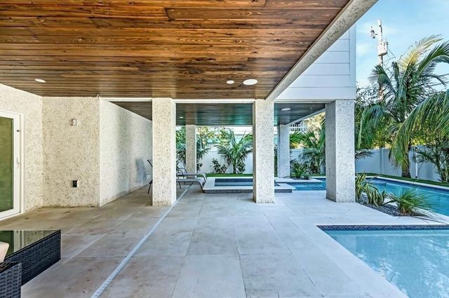 2403 AVENUE C, Bradenton Beach, FL 34217