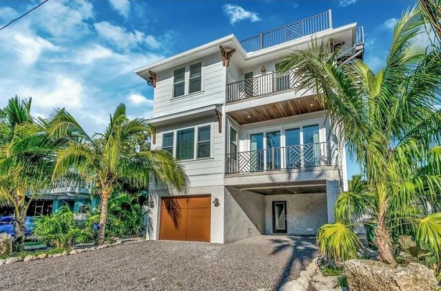 2403 AVENUE C, Bradenton Beach, FL 34217