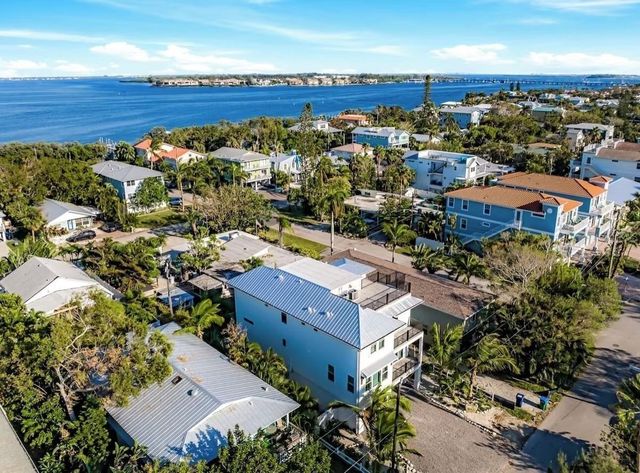 2403 AVENUE C, Bradenton Beach, FL 34217