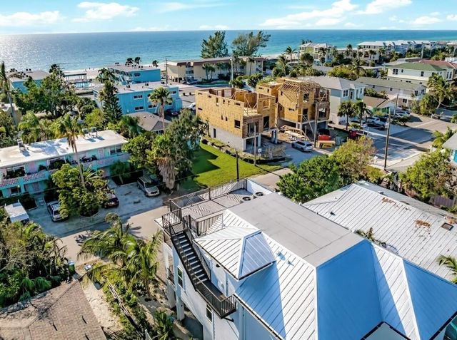 2403 AVENUE C, Bradenton Beach, FL 34217