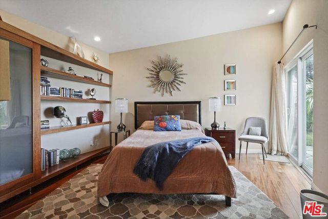 16906 Enchanted Place, Pacific Palisades, CA 90272