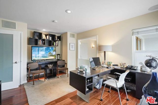 16906 Enchanted Place, Pacific Palisades, CA 90272