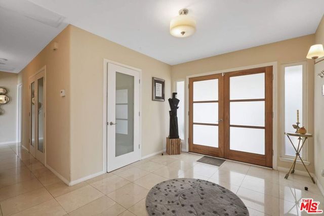 16906 Enchanted Place, Pacific Palisades, CA 90272