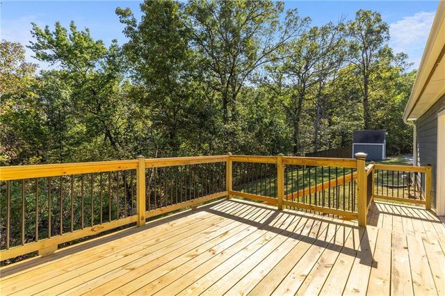 137 SE 611 Road, Warrensburg, MO 64093