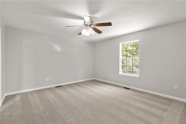 137 SE 611 Road, Warrensburg, MO 64093