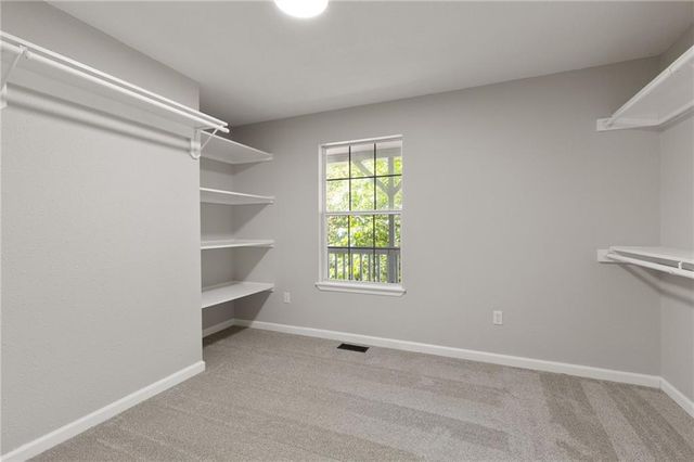 137 SE 611 Road, Warrensburg, MO 64093