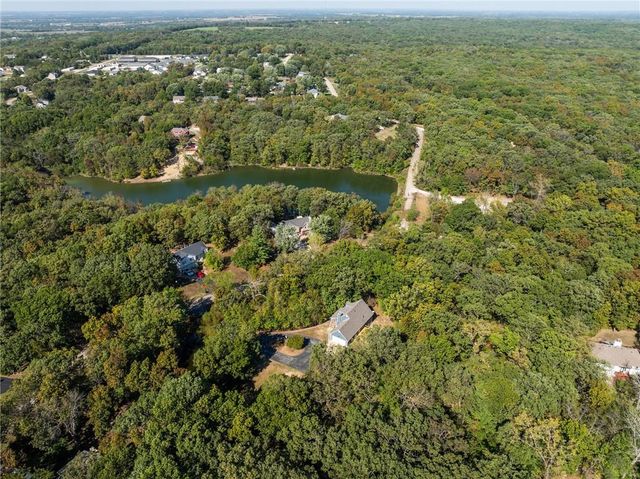 137 SE 611 Road, Warrensburg, MO 64093