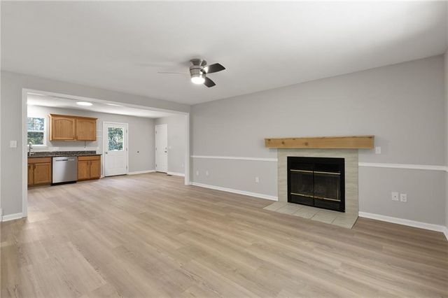 137 SE 611 Road, Warrensburg, MO 64093