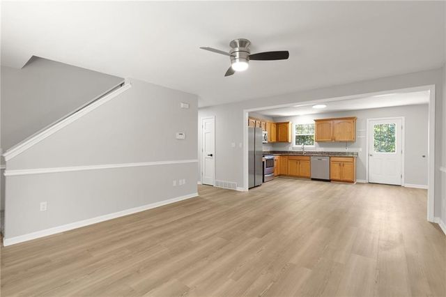 137 SE 611 Road, Warrensburg, MO 64093