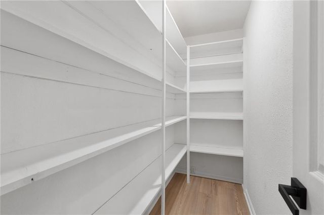 137 SE 611 Road, Warrensburg, MO 64093