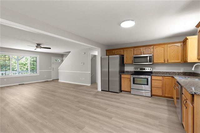 137 SE 611 Road, Warrensburg, MO 64093