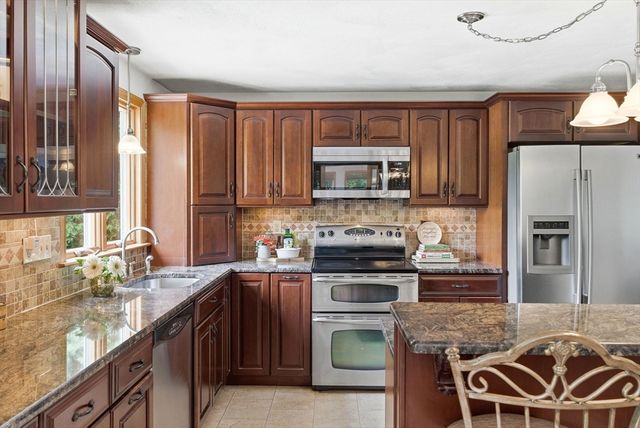 51 Sheffield Road, Tewksbury, MA 01876