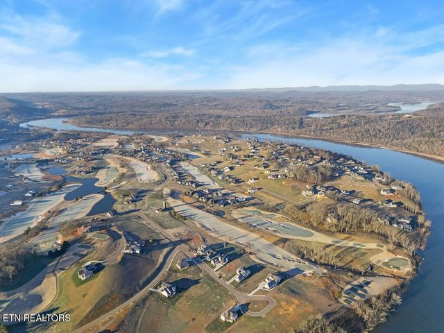 5220 Old Club Rd, Loudon, TN 37774