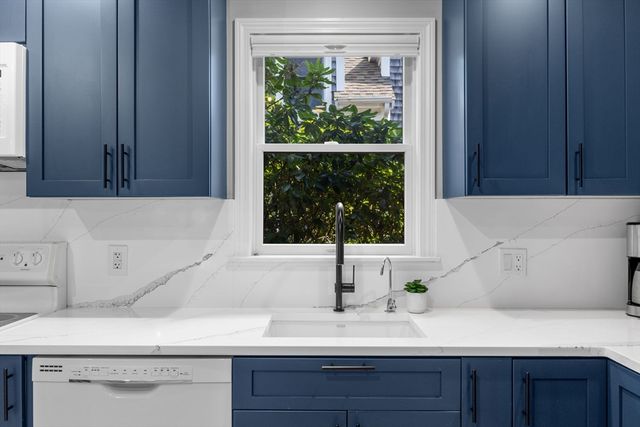 50-A Harry Kemp Way 2, Provincetown, MA 02657