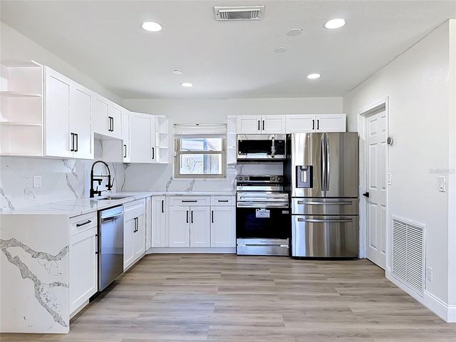 7505 W ELLICOTT STREET, Tampa, FL 33615