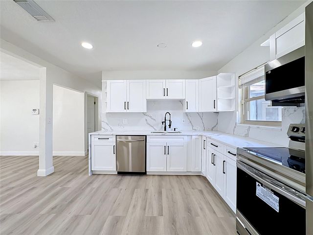 7505 W ELLICOTT STREET, Tampa, FL 33615
