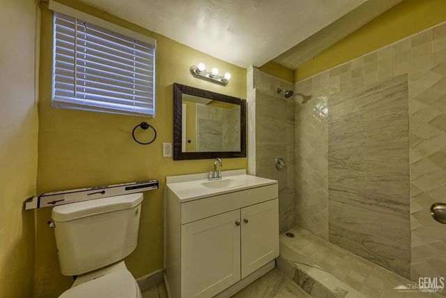 3300 Bucknell Street, Bakersfield, CA 93305