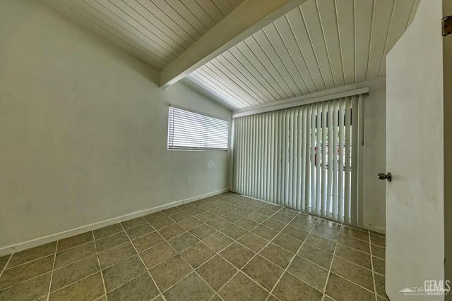 3300 Bucknell Street, Bakersfield, CA 93305
