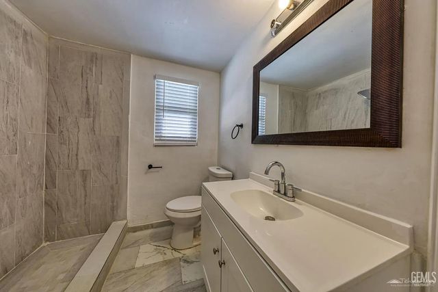 3300 Bucknell Street, Bakersfield, CA 93305
