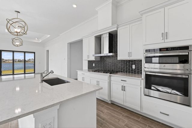 473 SE Fascino Circle, Port St. Lucie, FL 34984