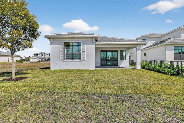 473 SE Fascino Circle, Port St. Lucie, FL 34984