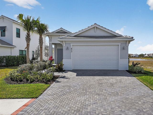 473 SE Fascino Circle, Port St. Lucie, FL 34984