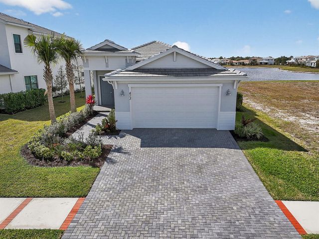 473 SE Fascino Circle, Port St. Lucie, FL 34984