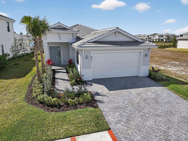 473 SE Fascino Circle, Port St. Lucie, FL 34984